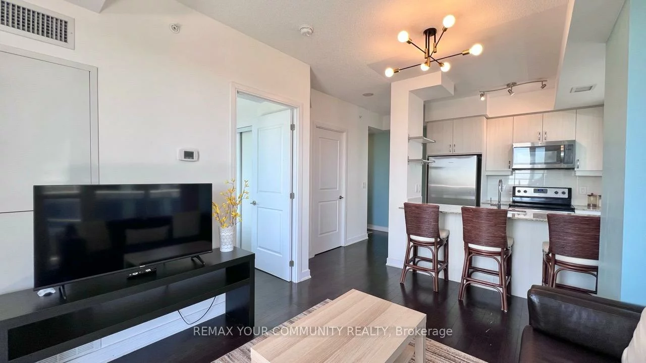 9201, Yonge, Langstaff, Richmond Hill