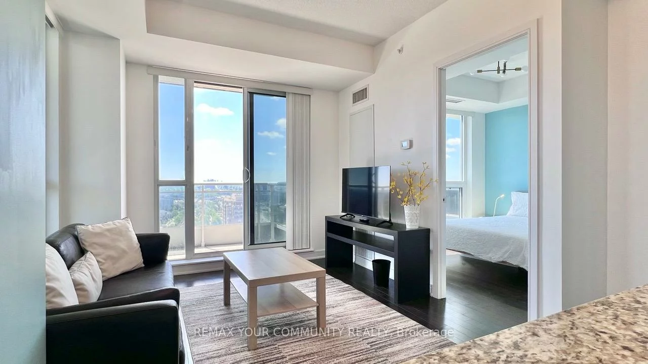 9201, Yonge, Langstaff, Richmond Hill