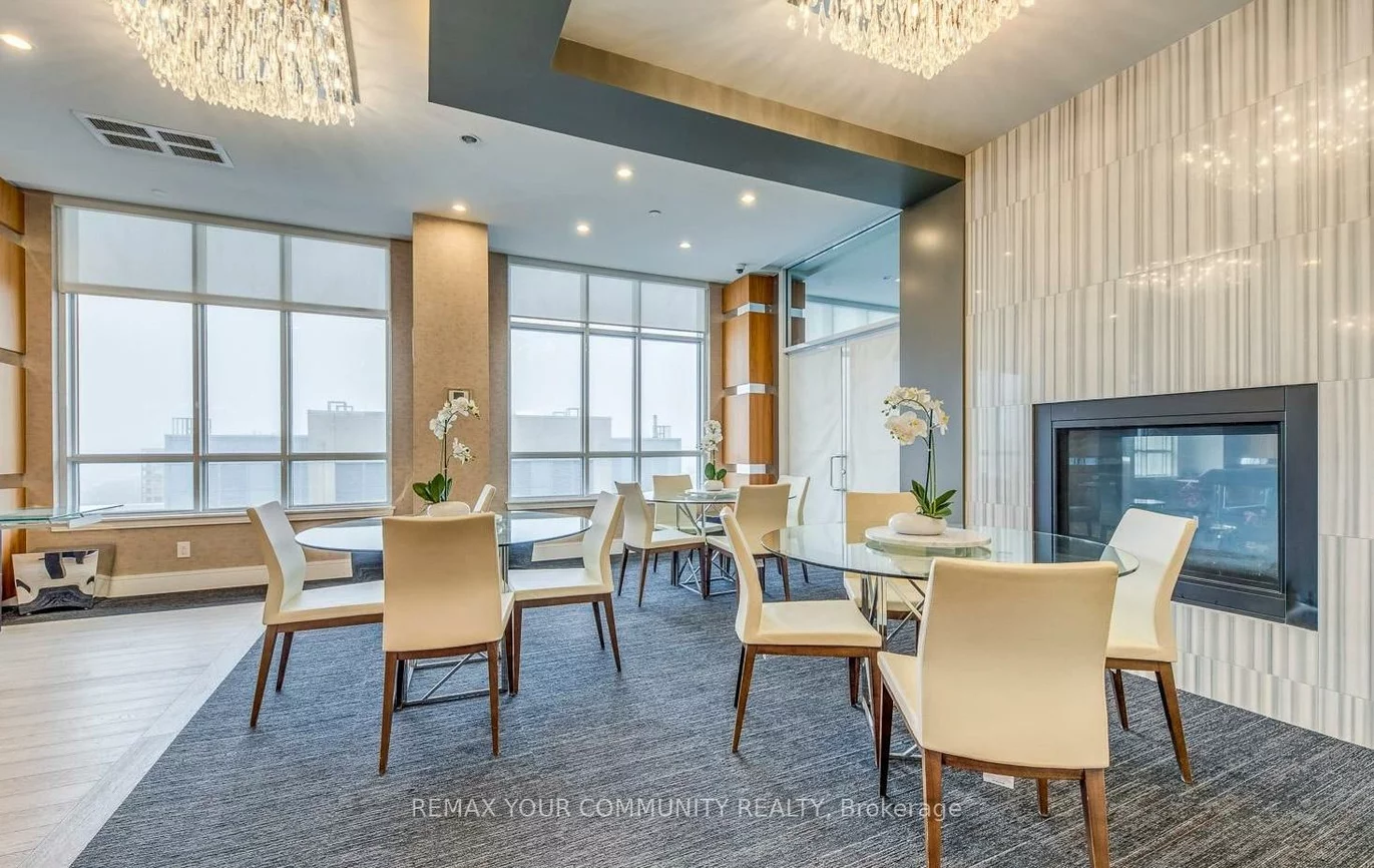 9201, Yonge, Langstaff, Richmond Hill