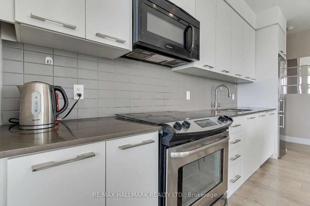 9471, Yonge, Observatory, Richmond Hill