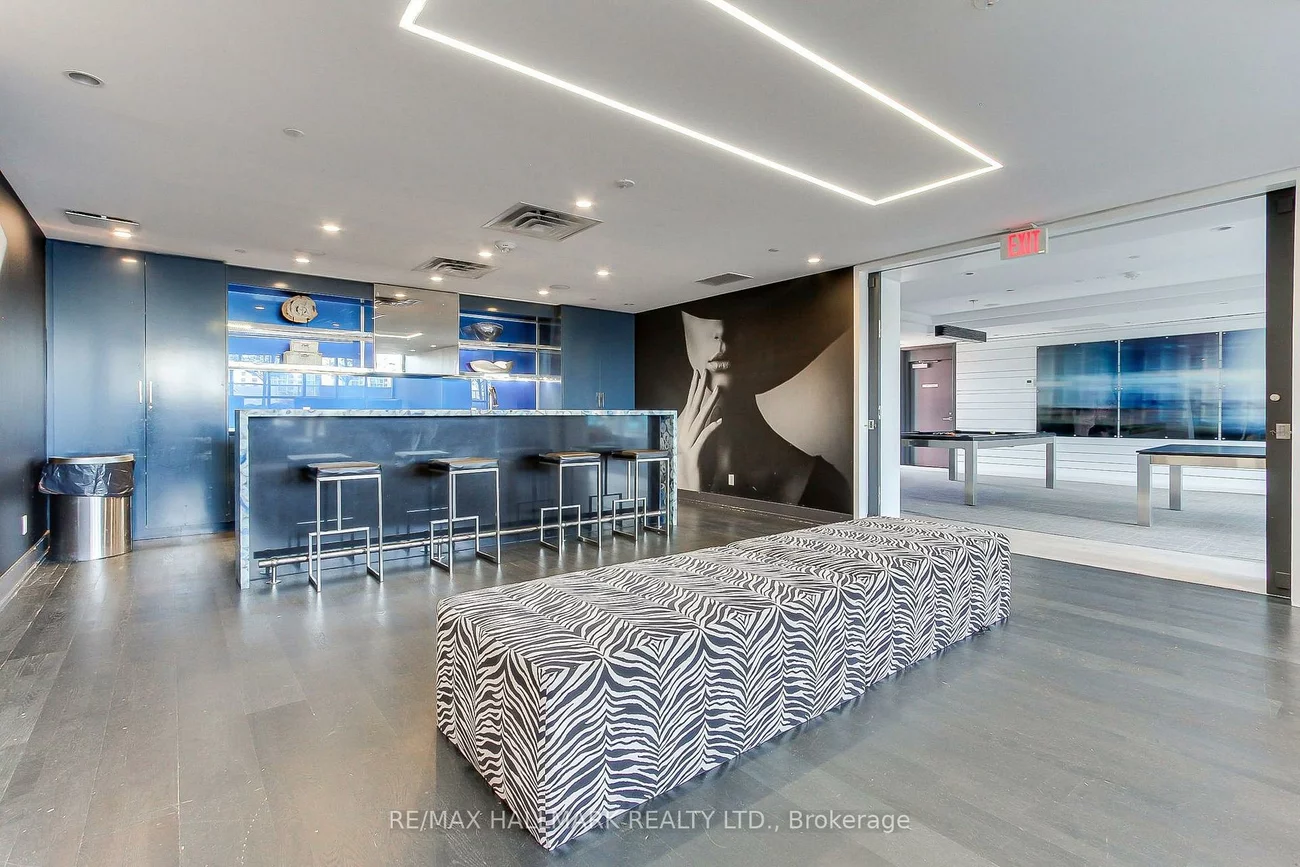 9471, Yonge, Observatory, Richmond Hill