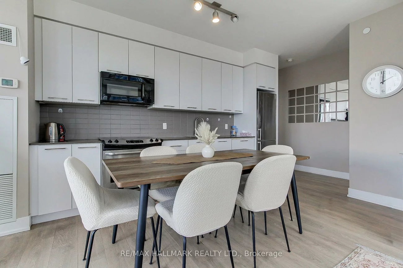 9471, Yonge, Observatory, Richmond Hill