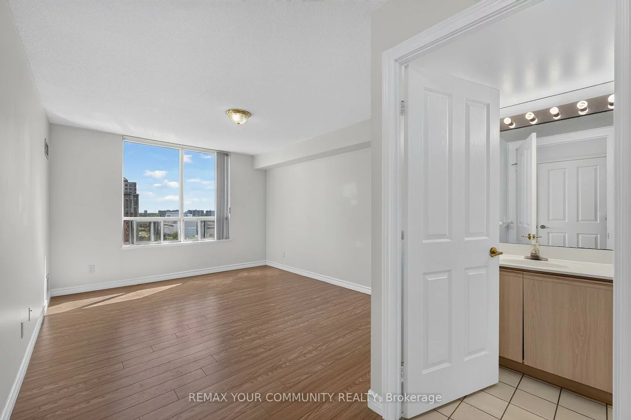 8888, Yonge, South Richvale, Richmond Hill
