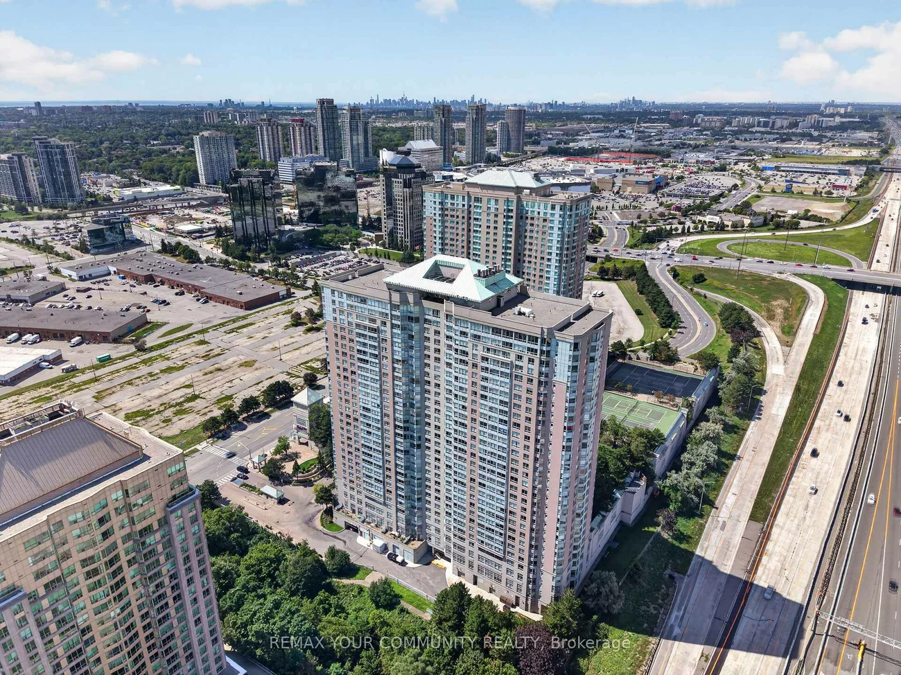 8888, Yonge, South Richvale, Richmond Hill