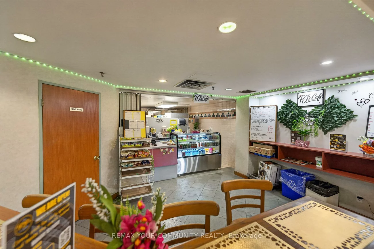 8888, Yonge, South Richvale, Richmond Hill