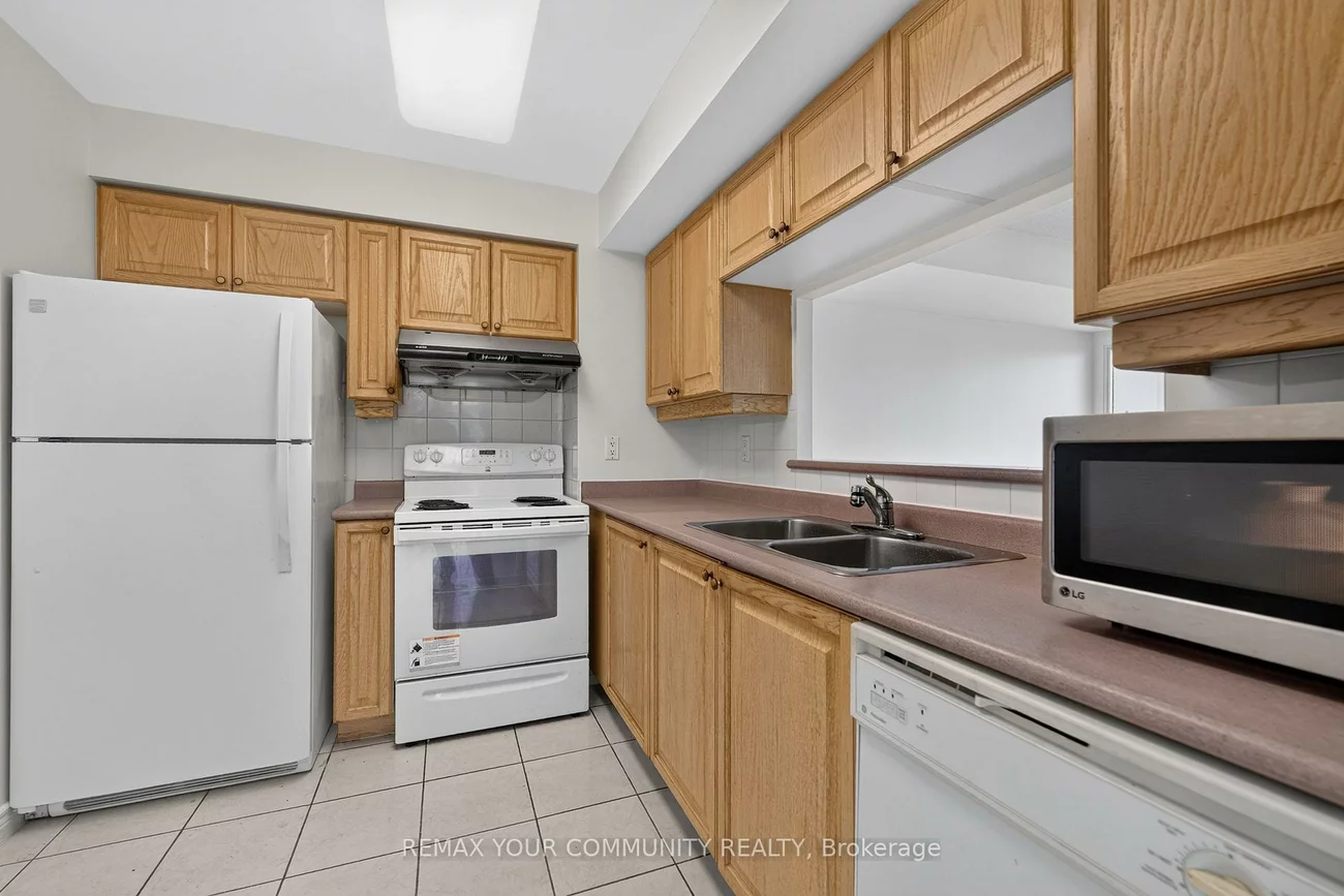 8888, Yonge, South Richvale, Richmond Hill