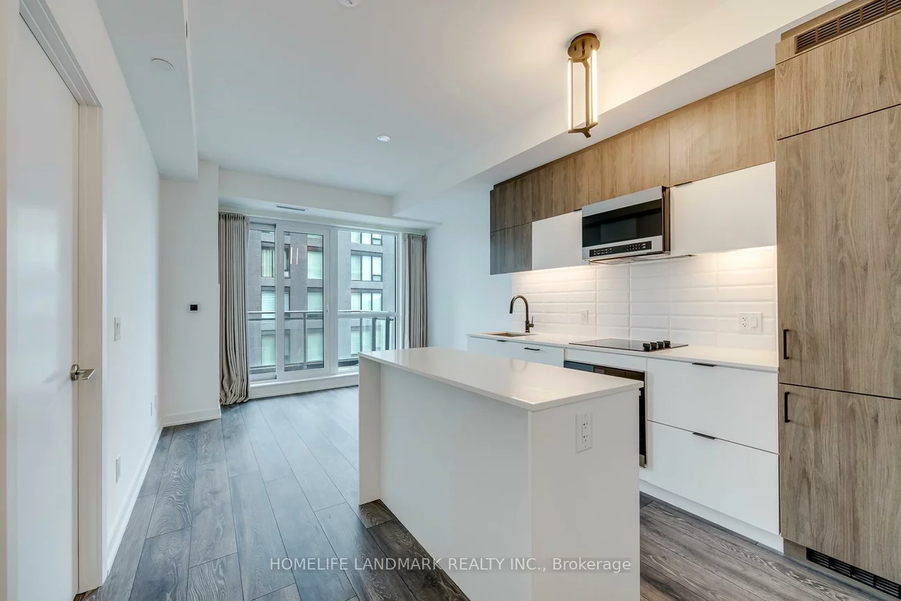 8888, Yonge, South Richvale, Richmond Hill