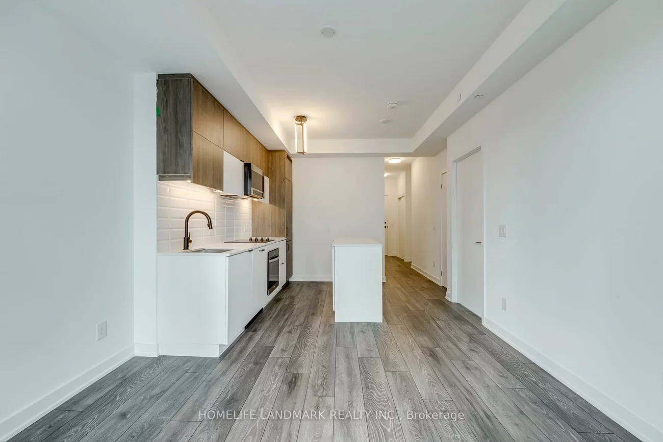 8888, Yonge, South Richvale, Richmond Hill