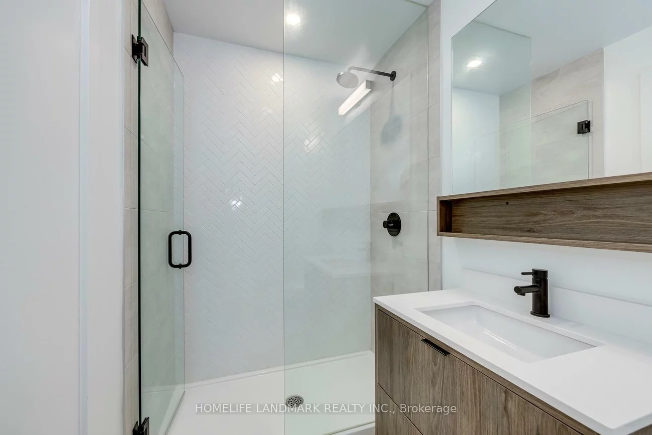 8888, Yonge, South Richvale, Richmond Hill
