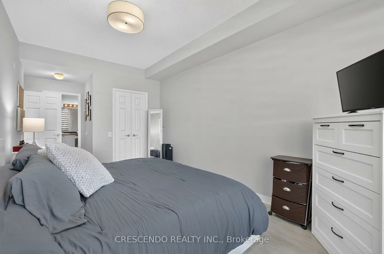 11121, Yonge, Devonsleigh, Richmond Hill