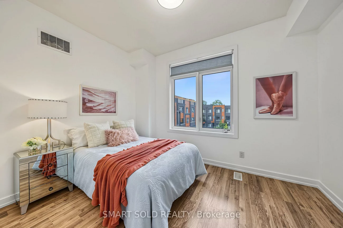 370D, Red Maple, Langstaff, Richmond Hill
