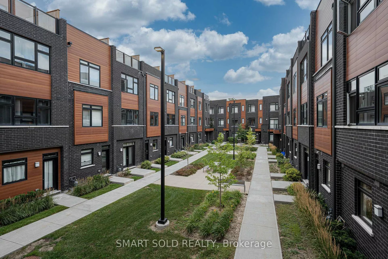 370D, Red Maple, Langstaff, Richmond Hill