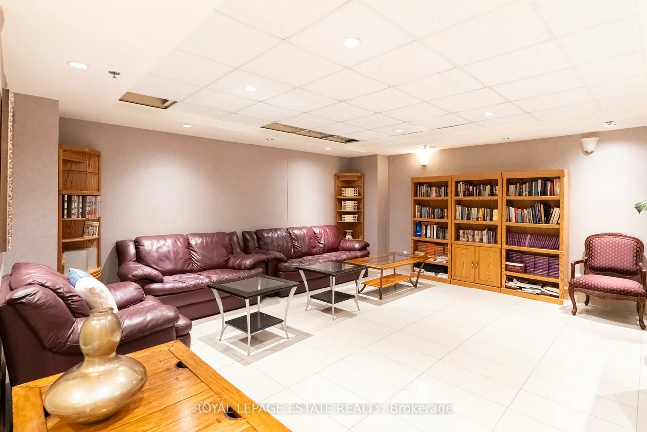 11121, Yonge, Devonsleigh, Richmond Hill