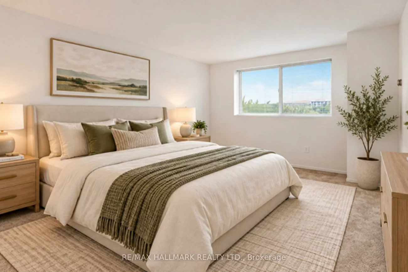 5, Weldrick, North Richvale, Richmond Hill