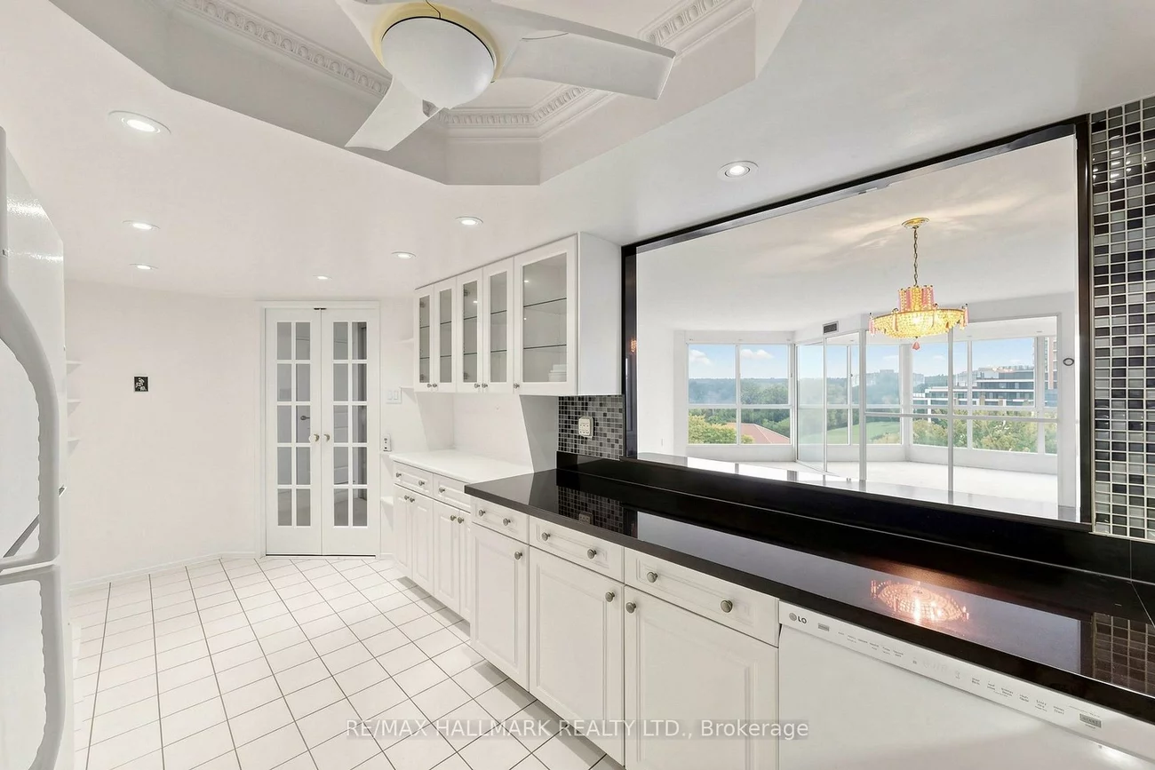 5, Weldrick, North Richvale, Richmond Hill