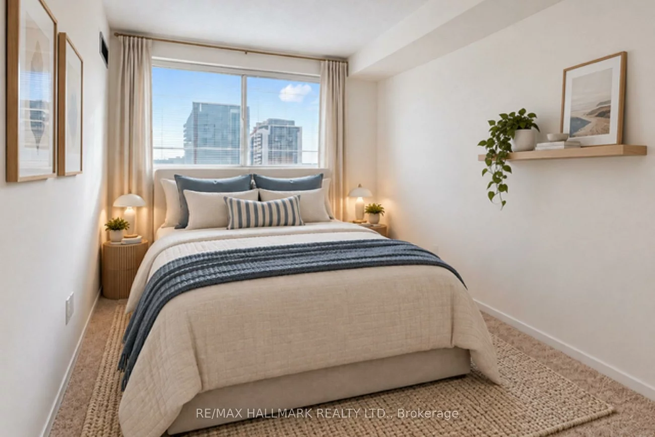 5, Weldrick, North Richvale, Richmond Hill