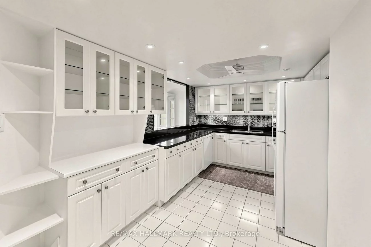 5, Weldrick, North Richvale, Richmond Hill