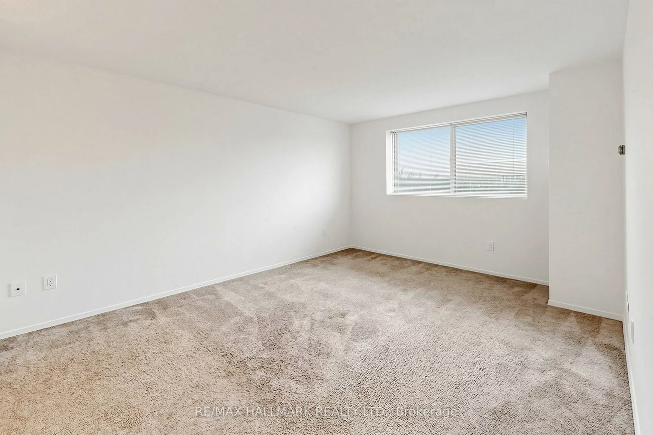 5, Weldrick, North Richvale, Richmond Hill