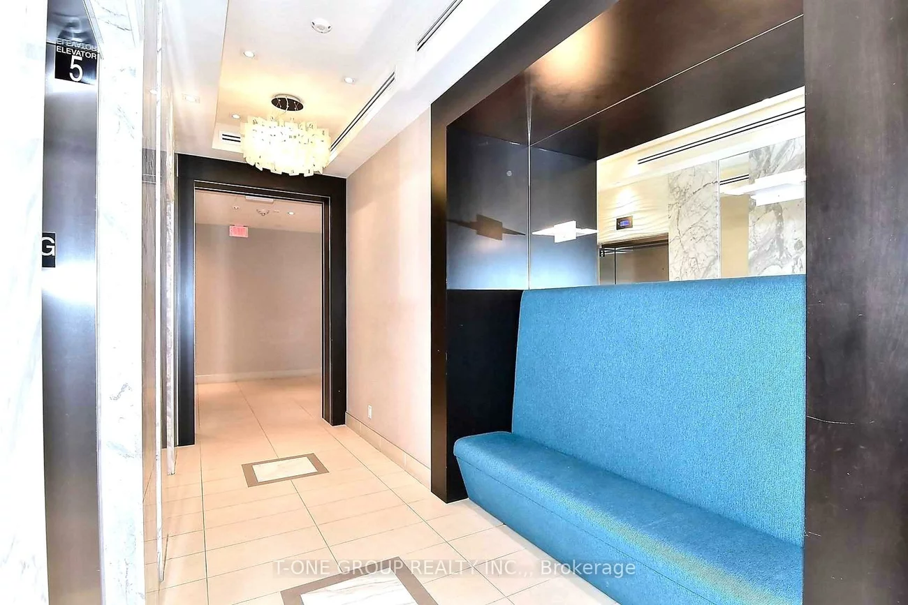 9600, Yonge, North Richvale, Richmond Hill