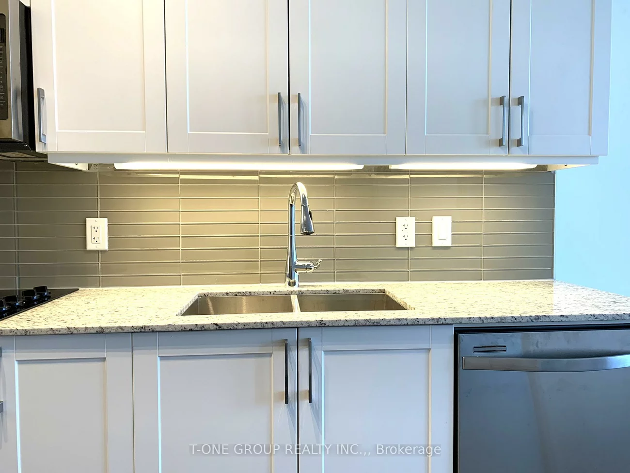 9600, Yonge, North Richvale, Richmond Hill