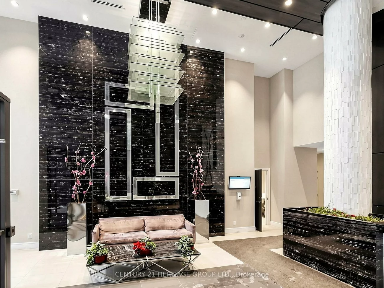 9205, Yonge, Langstaff, Richmond Hill