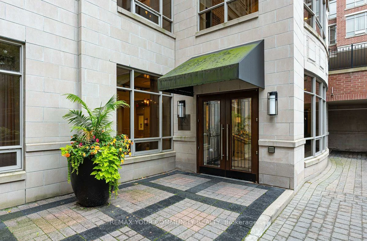 10101, Yonge, Crosby, Richmond Hill