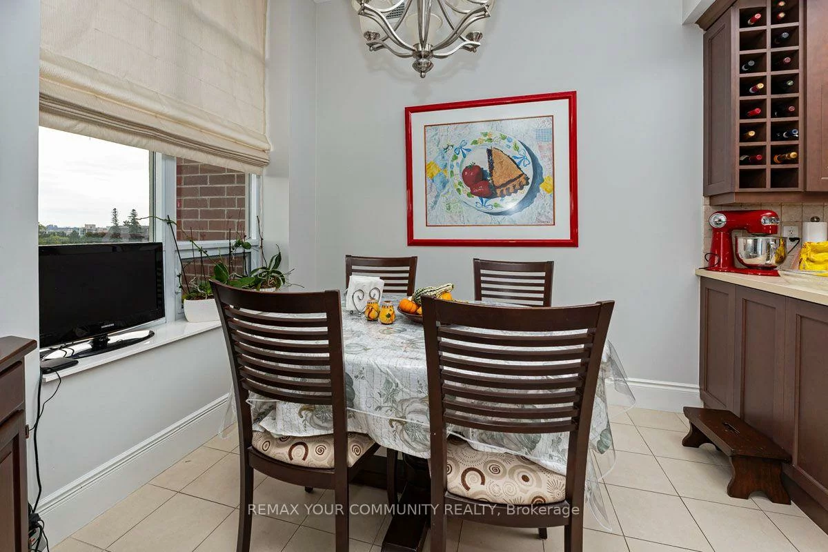 10101, Yonge, Crosby, Richmond Hill