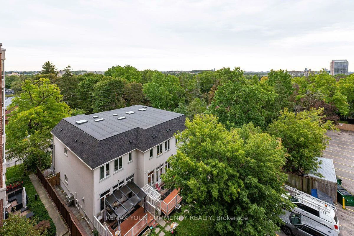 10101, Yonge, Crosby, Richmond Hill