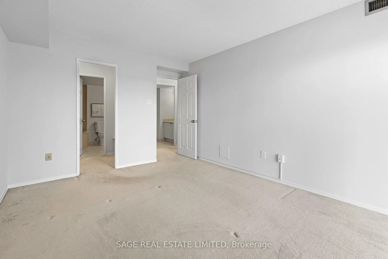 30, Harding, North Richvale, Richmond Hill