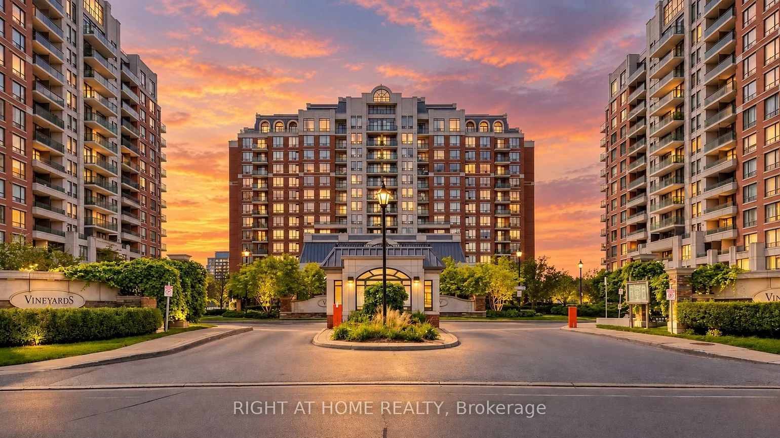330, Red Maple, Langstaff, Richmond Hill