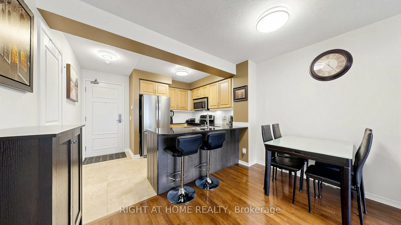 330, Red Maple, Langstaff, Richmond Hill