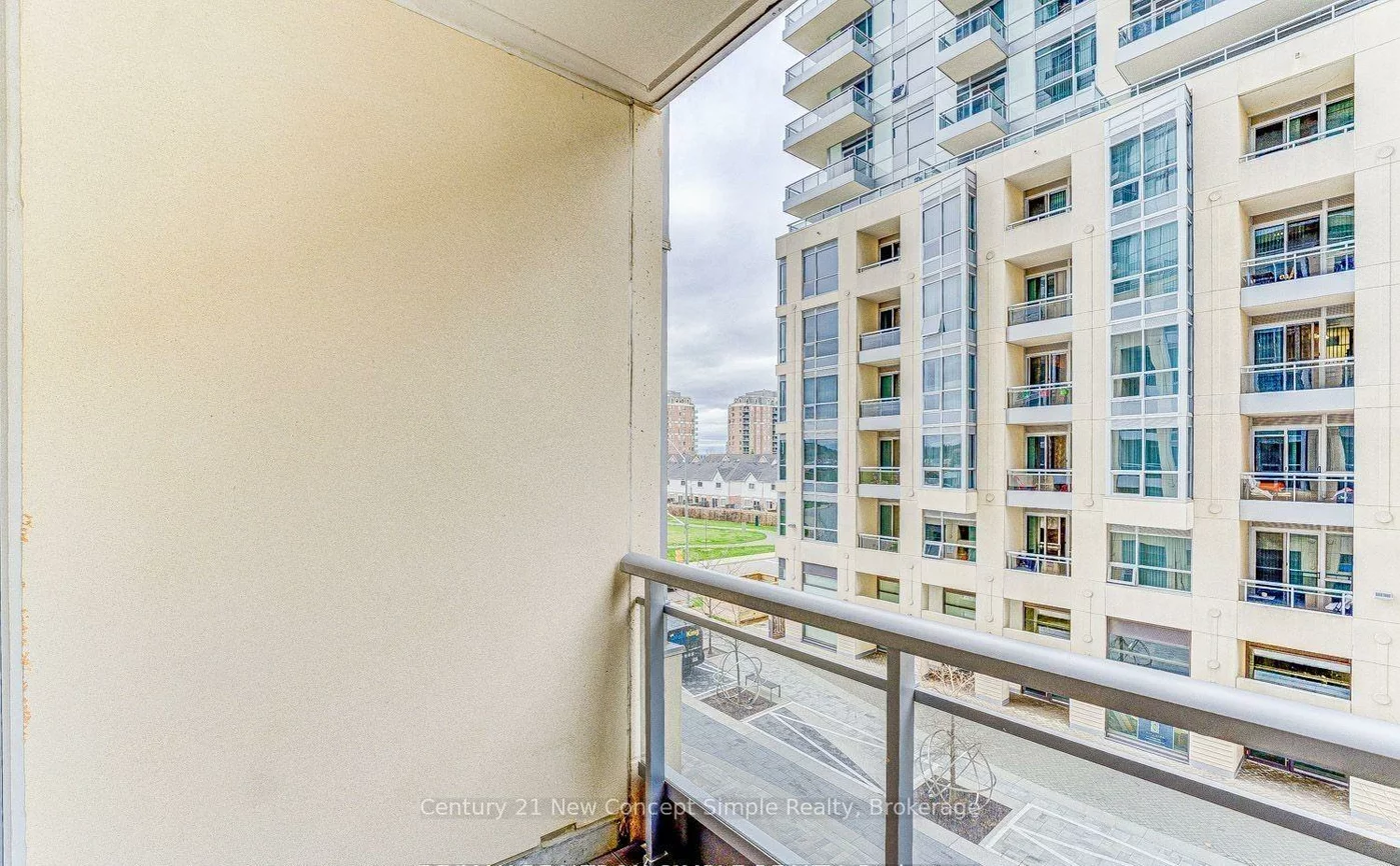 9205, Yonge, Langstaff, Richmond Hill