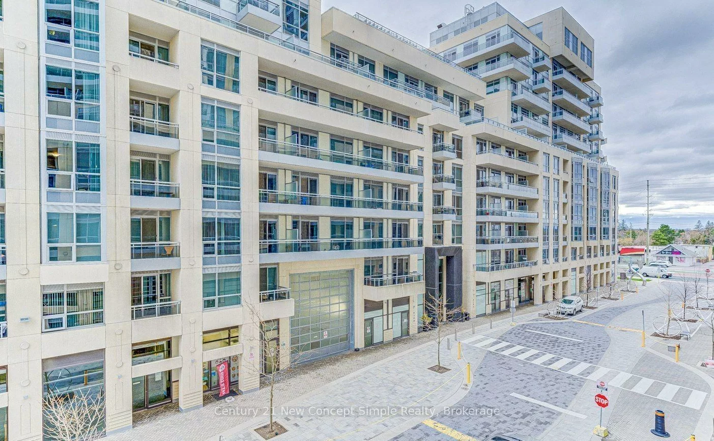 9205, Yonge, Langstaff, Richmond Hill
