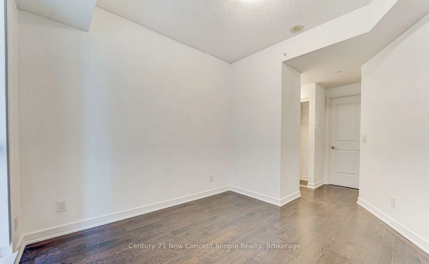 9205, Yonge, Langstaff, Richmond Hill