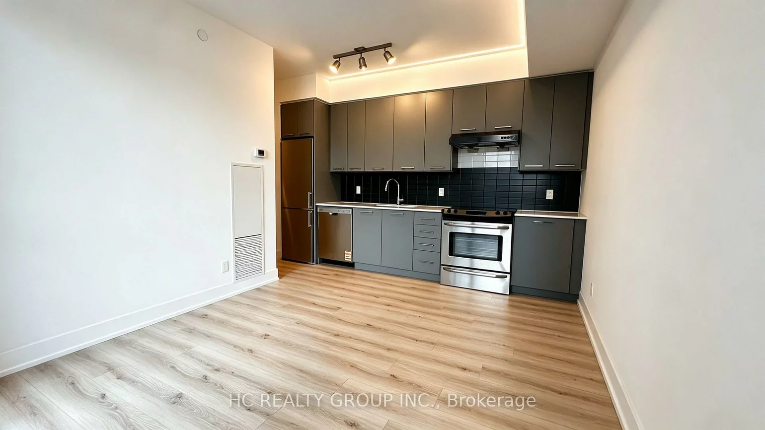 9471, Yonge, Observatory, Richmond Hill