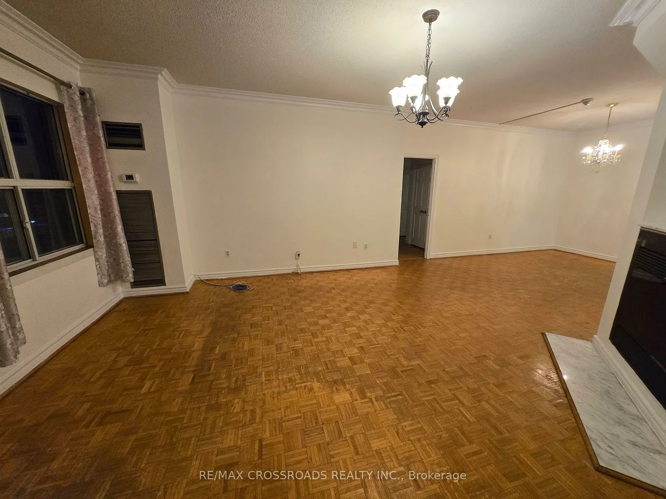 9, Chalmers, Doncrest, Richmond Hill