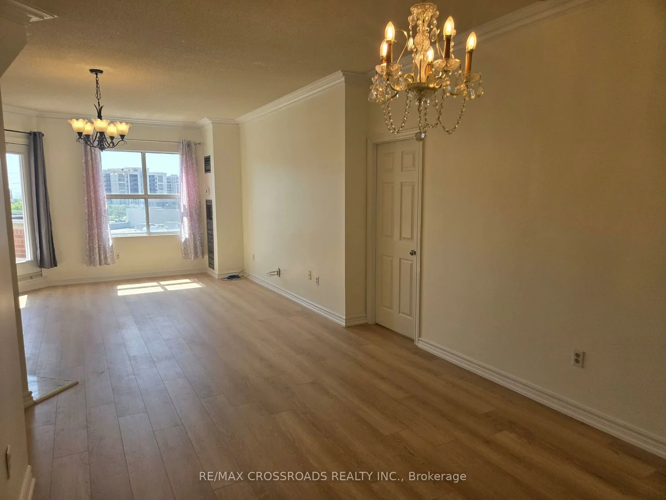 9, Chalmers, Doncrest, Richmond Hill