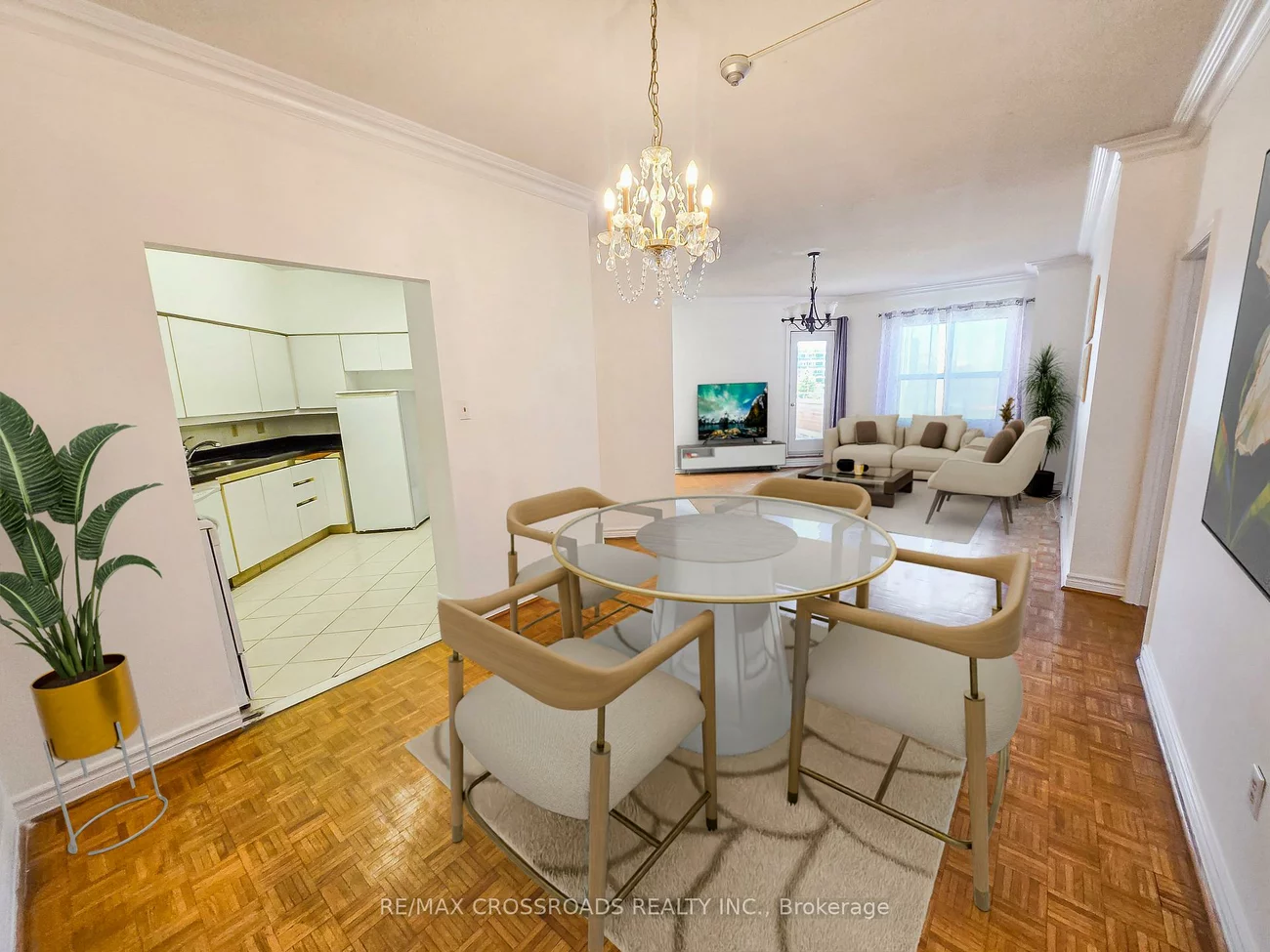 9, Chalmers, Doncrest, Richmond Hill