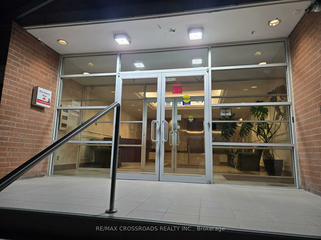 9, Chalmers, Doncrest, Richmond Hill