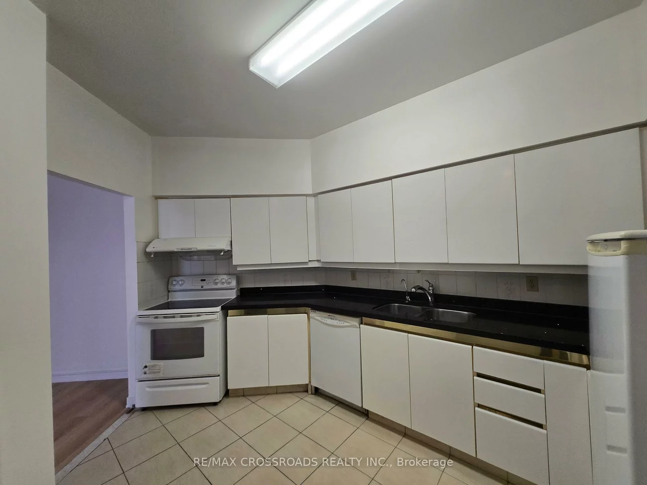 9, Chalmers, Doncrest, Richmond Hill