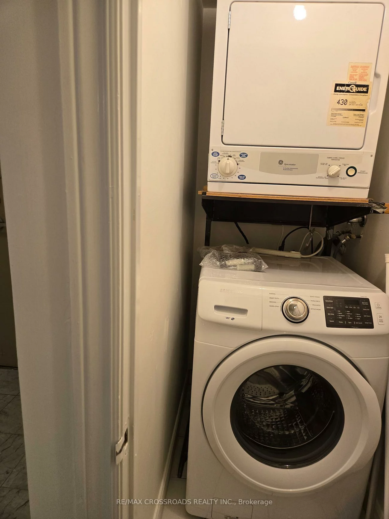 9, Chalmers, Doncrest, Richmond Hill