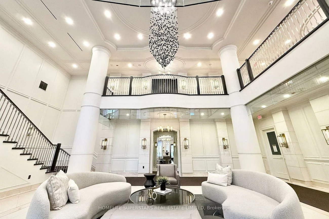 10101, Yonge, Crosby, Richmond Hill