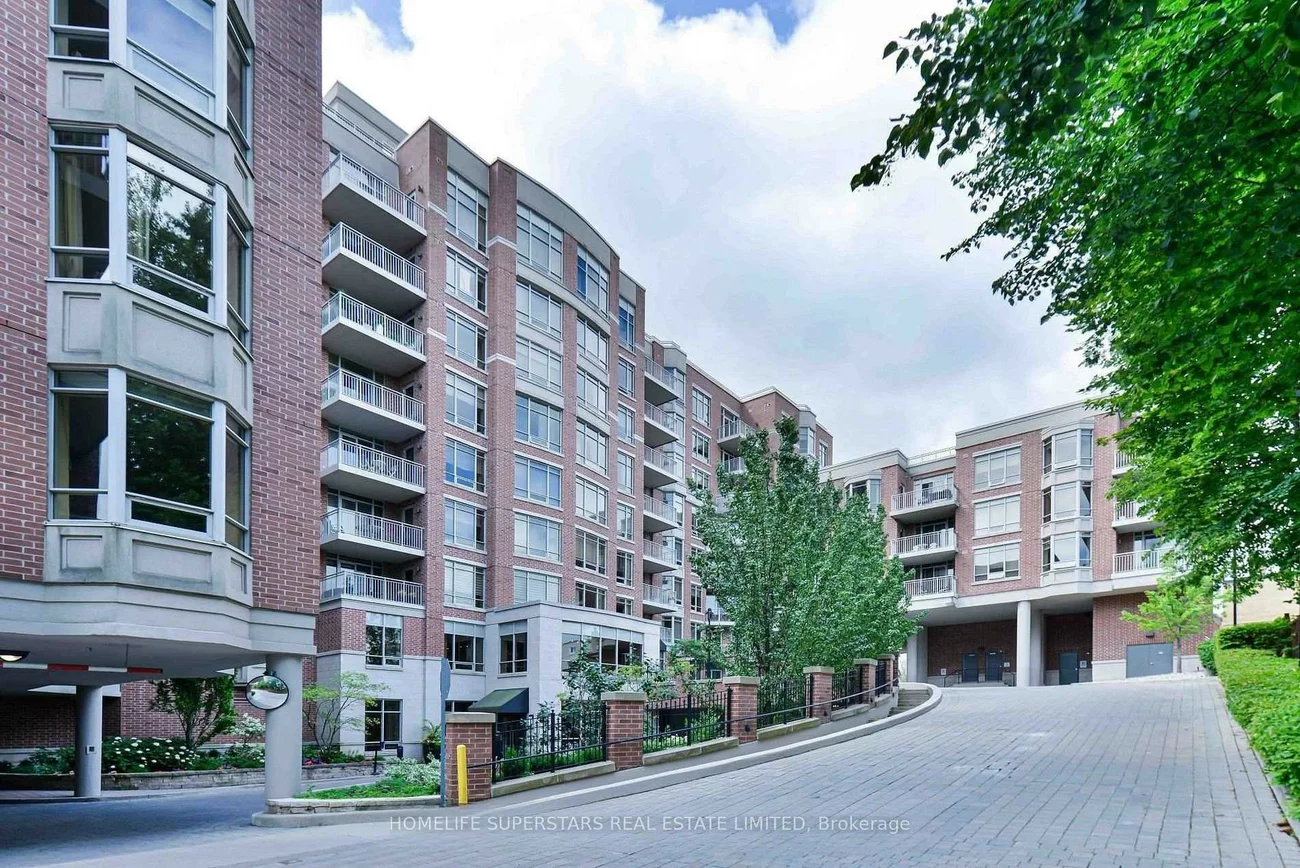 10101, Yonge, Crosby, Richmond Hill