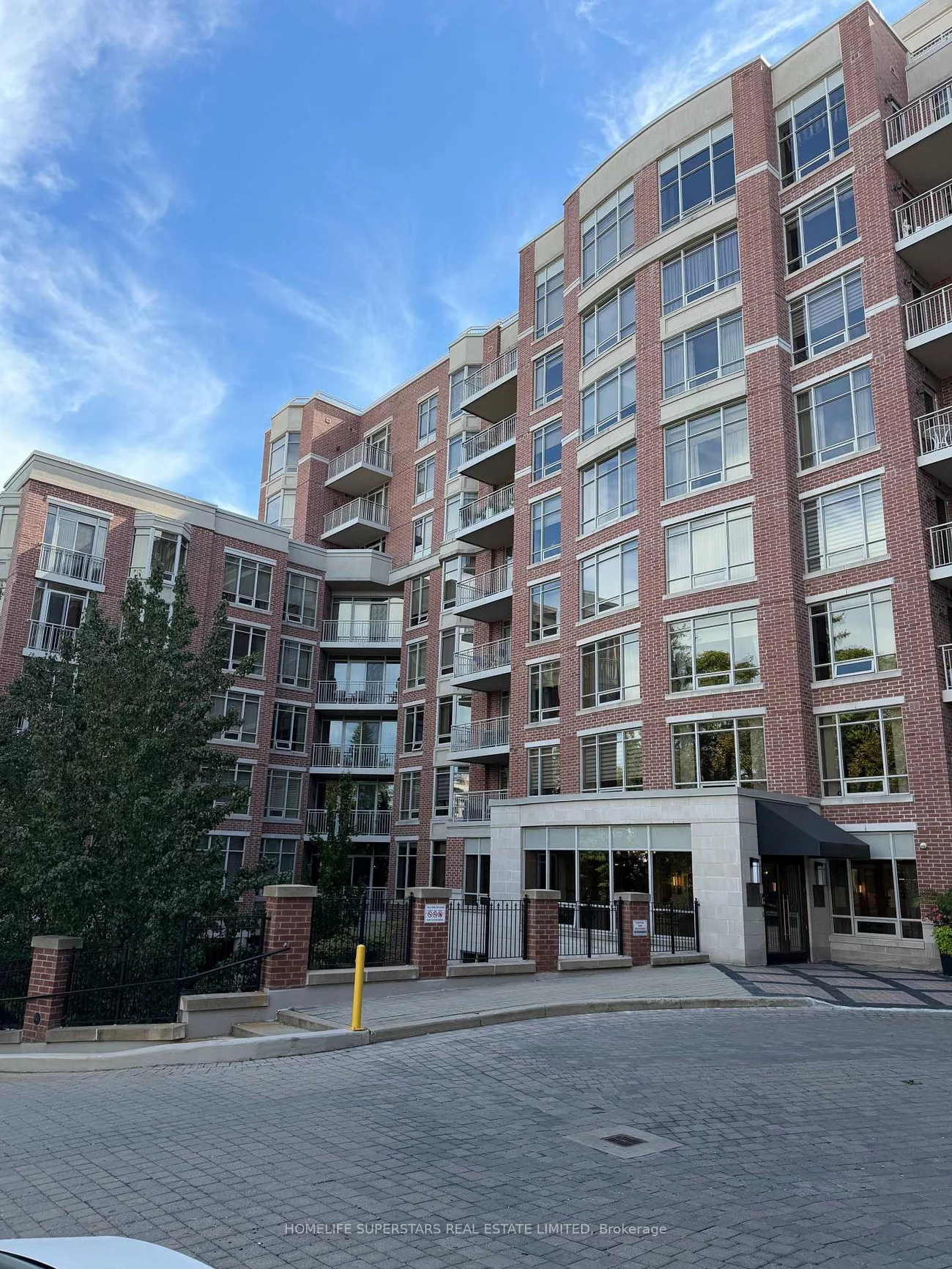 10101, Yonge, Crosby, Richmond Hill