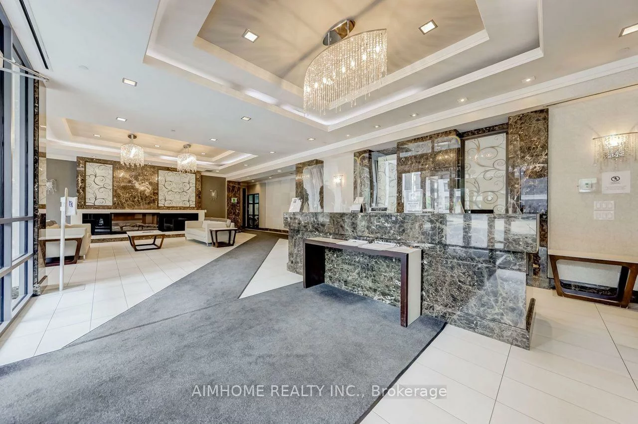 370, Highway 7, Doncrest, Richmond Hill