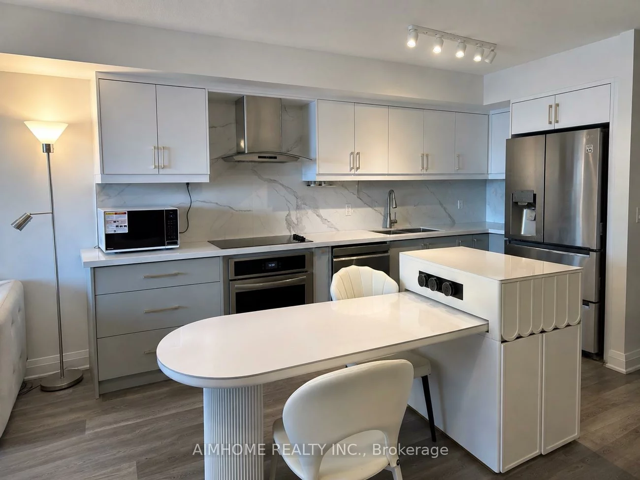 370, Highway 7, Doncrest, Richmond Hill