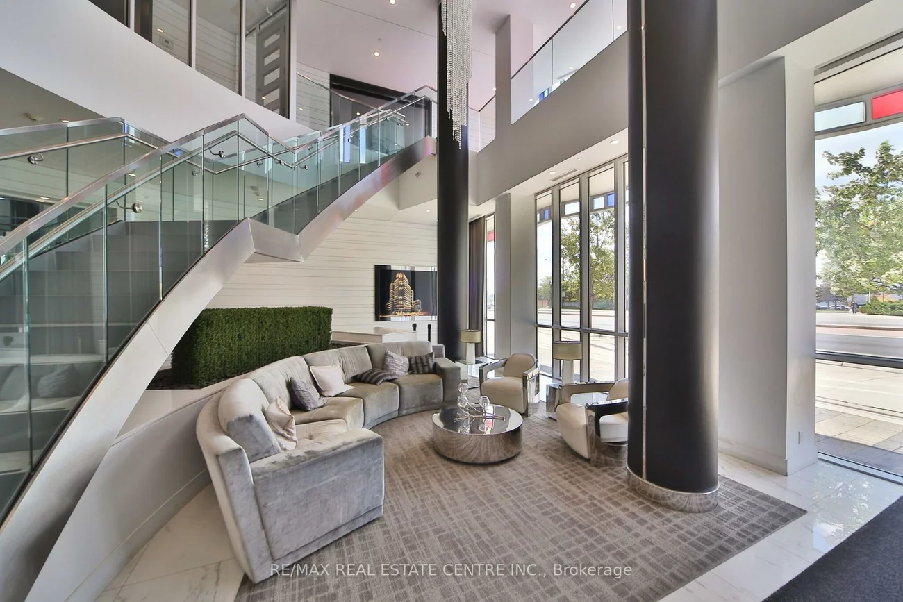 9471, Yonge, Observatory, Richmond Hill