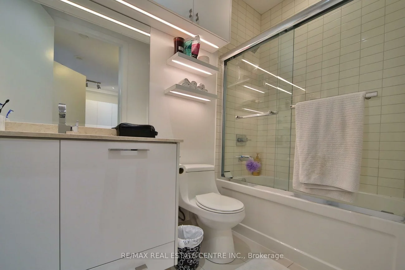 9471, Yonge, Observatory, Richmond Hill