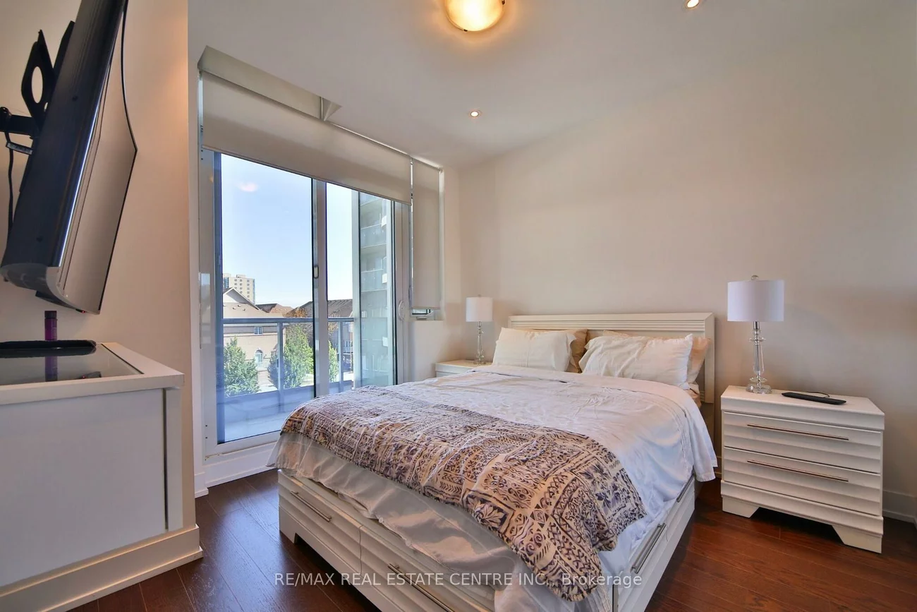 9471, Yonge, Observatory, Richmond Hill