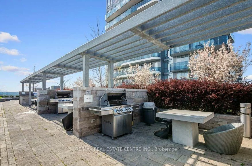 9471, Yonge, Observatory, Richmond Hill